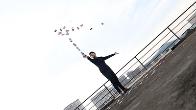 THE ROCKET Card Fountain RIGHT HANDED (Wireless Remote Version) by Bond Lee - Trick