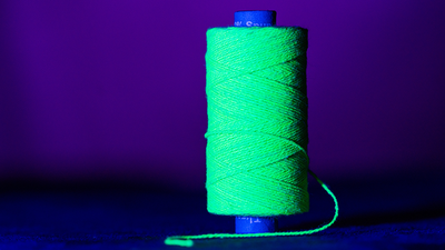 WGM UV GLOW GYPSY THREAD GREEN REFILL SPOOL by Murphy's Magic  - Trick