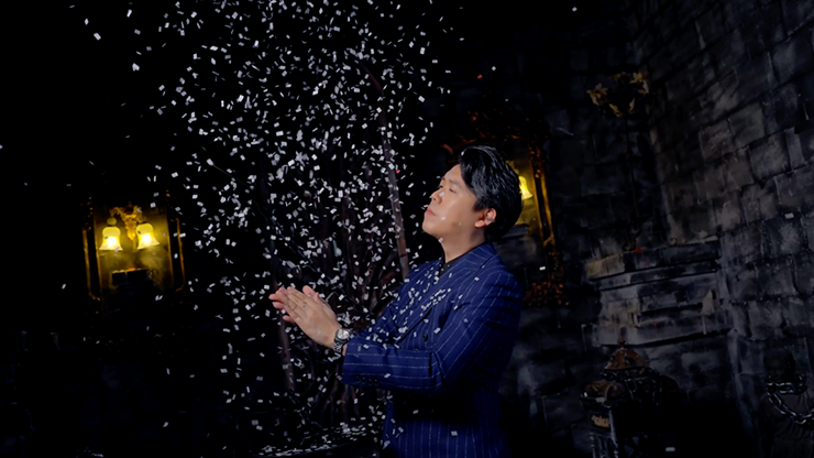 Invisible Snow by Bond Lee and MS Magic