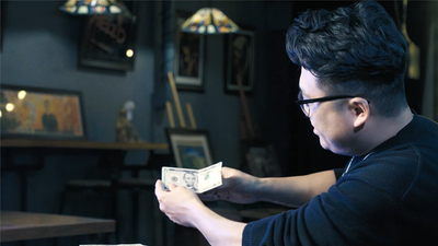 The Right Bill (EUR) by Wang Zhe & Bacon Magic