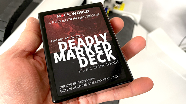 DEADLY MARKED DECK BLUE BICYCLE (Gimmicks and Online Instructions) by MagicWorld - Trick