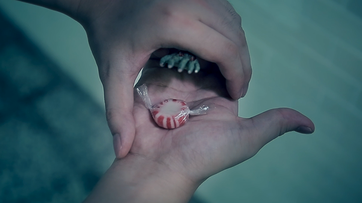 Hanson Chien Presents Zombie Hand by Hanson Chien & Bob Farmer - Trick