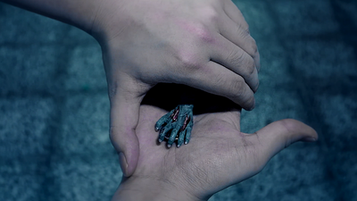 Hanson Chien Presents Zombie Hand by Hanson Chien & Bob Farmer - Trick